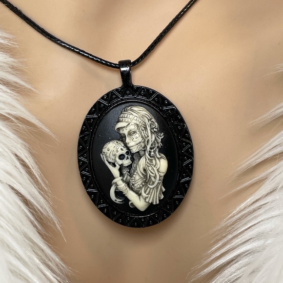 Sugar Skull Necklace Cameo Pendant Handmade - Picture 2 of 12